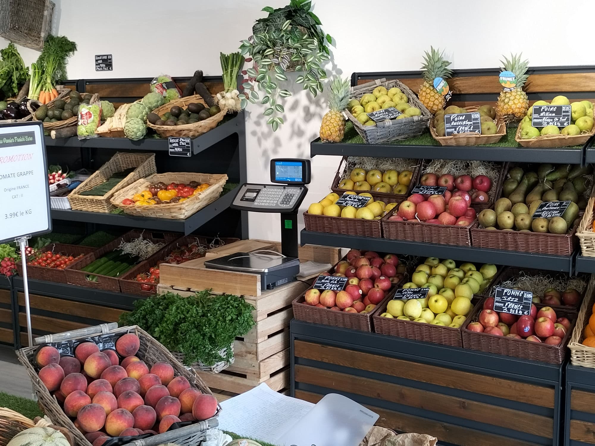 Rayon primeur avec balance Helmac GPE MK — Au Panier Fraîch'Eure à Bosroumois (Eure)